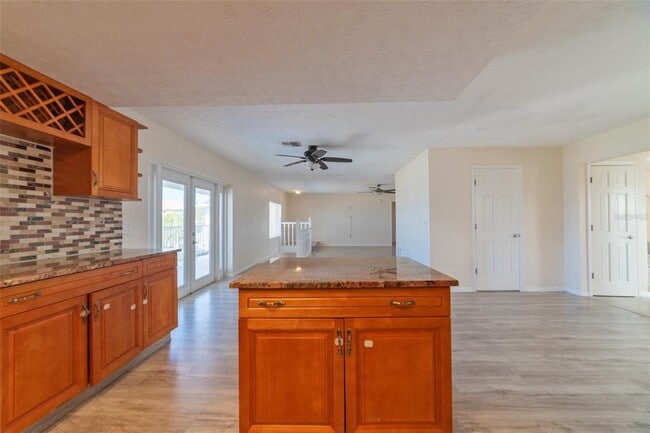 Building Photo - 5521 W Shr Dr