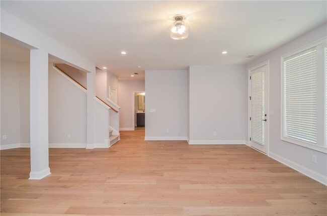 Building Photo - 3963 Enclave Wy