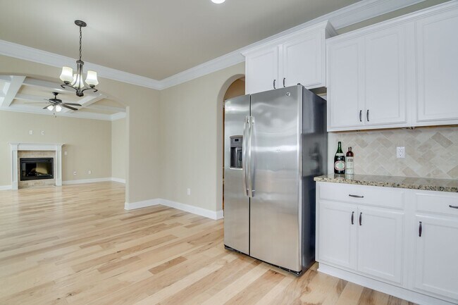 Building Photo - Updated Home in Heart of Evans