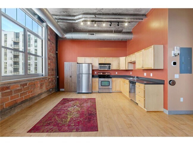 Building Photo - 521 S 7th St