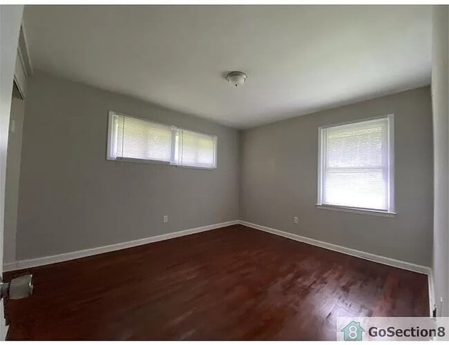 Building Photo - Room in House on Nations Ford Rd