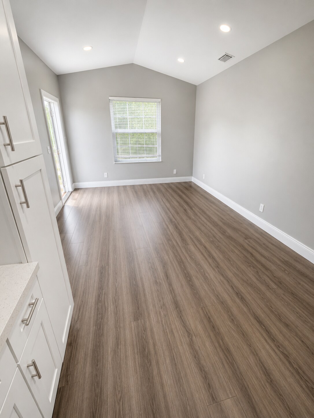 Living Room - 1818 Meadow Ct