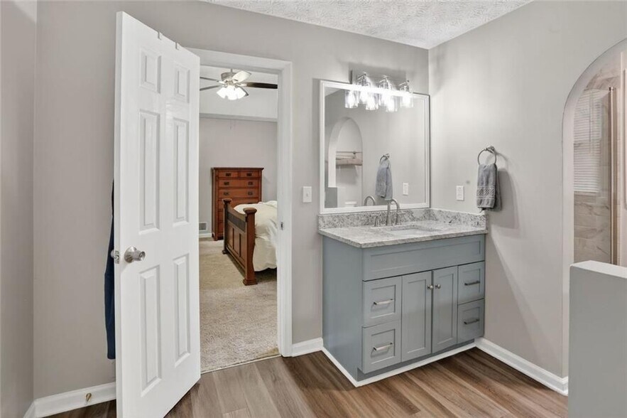 Building Photo - 2562 Kennesaw Springs Ct