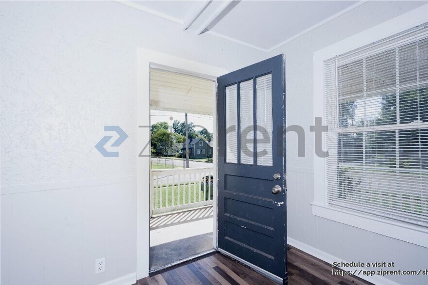 Building Photo - 3511 Clopton St SW