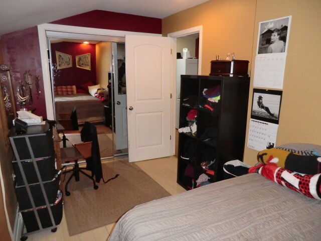 Building Photo - 1030 N Milwaukee Ave