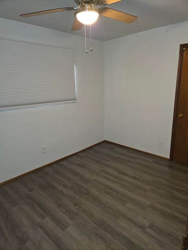 Building Photo - Single Story 3 Bedroom, 2 Bath in Phoenix