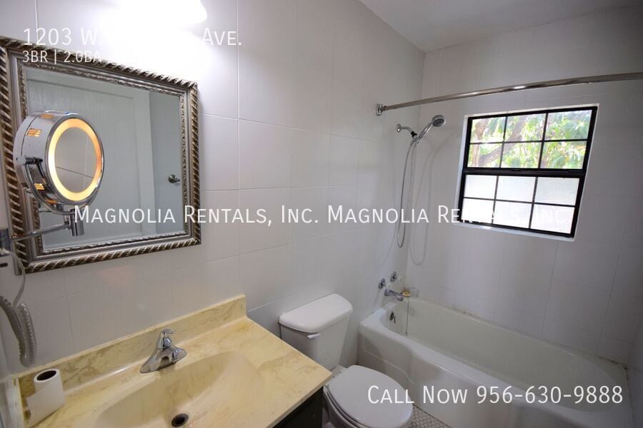 Building Photo - 1203 Jasmine Ave