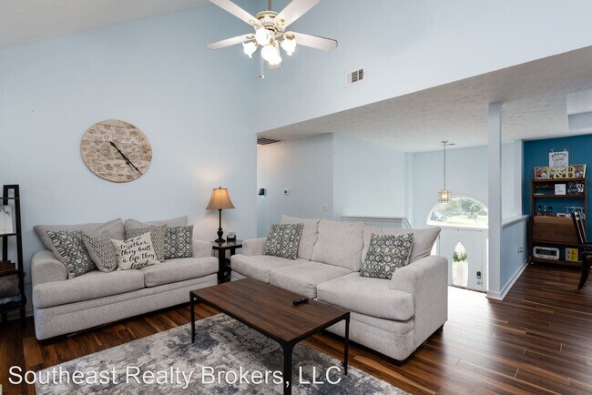 Building Photo - 3 br, 2 bath House - 458 Callie Lane