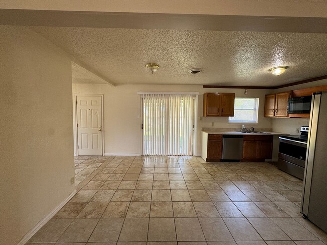 Building Photo - 3-Bedroom House for Rent in Killeen