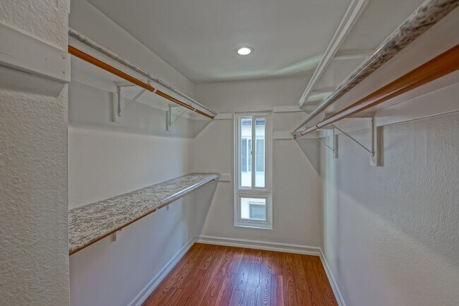 Building Photo - BRIGHT & AIRY, REAR-UNIT TOWNHOUSE W/ SPACIOUS PATIO, BALCONY & HUGE 2-CAR GARAGE IN GATED COMMUN...