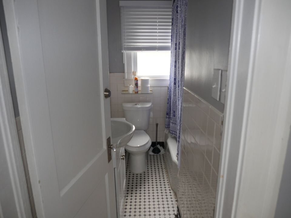 Building Photo - 1065 Atlantic Dr NW