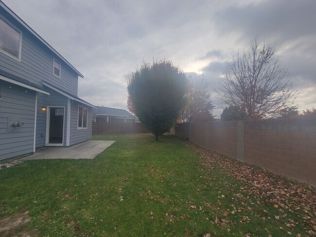 Building Photo - 3-Bed, 2.5-Bath Home Near Columbia Center ...