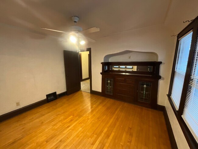Building Photo - 5328 N 35th St
