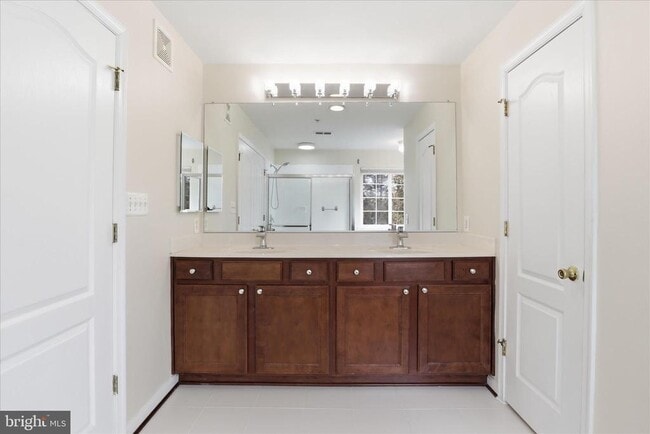 Building Photo - 2809 Forest Run Dr