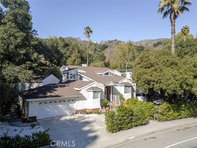 Primary Photo - 2255 E Chevy Chase Dr