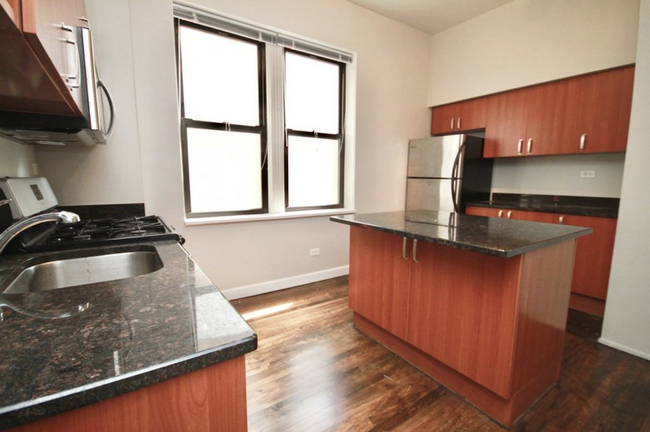 Stainless steel appliances and granite countertops - 2824 N Orchard