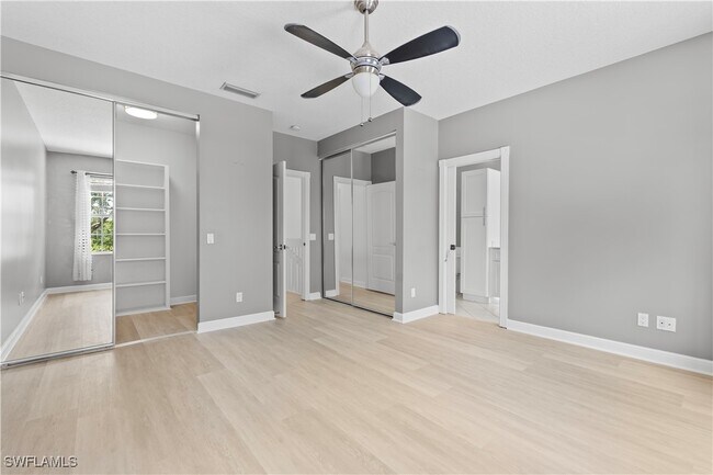 Building Photo - 5782 Cove Cir