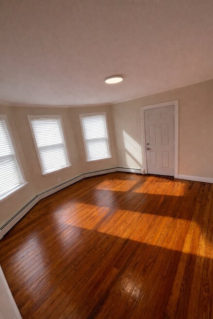 Building Photo - 37 Perry St