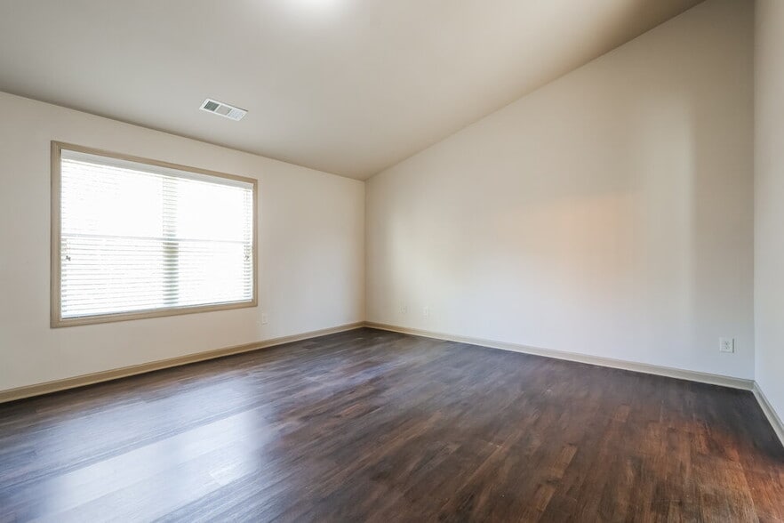 Building Photo - 3258 Sag Harbor Ct NE