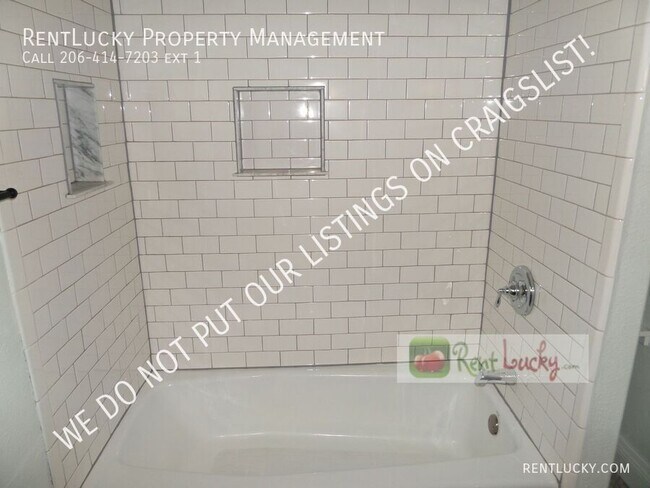 Building Photo - 821 23rd Ave