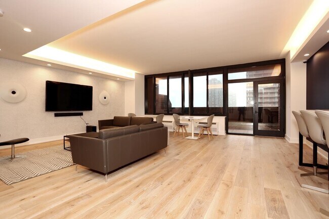 Building Photo - 389 Washington St