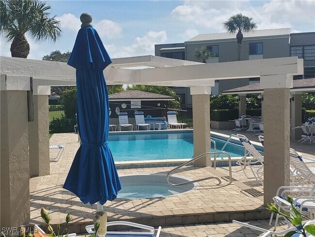 Building Photo - 3655 Boca Ciega Dr