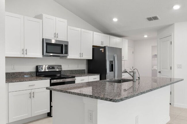 Building Photo - LIKE NEW Home For Rent in North Park Isle!