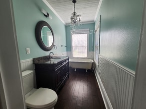 Building Photo - 149 Cedar Ln