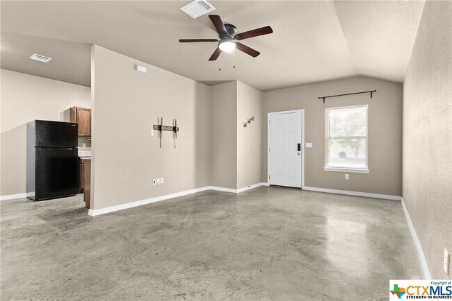 Building Photo - 2009 Wood St