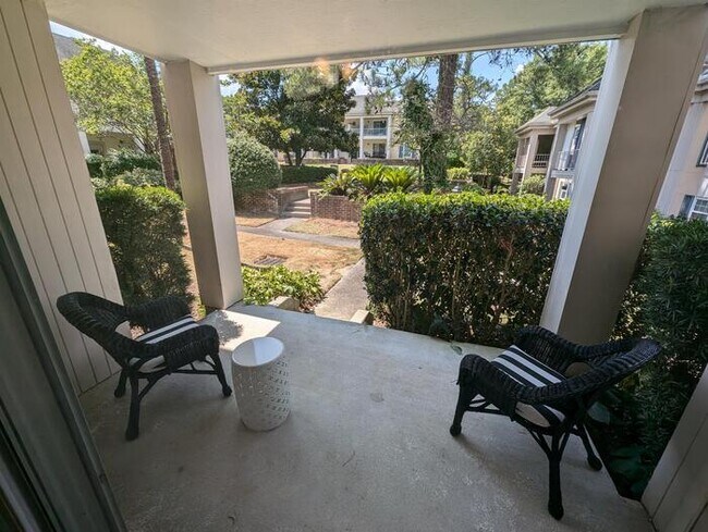 Building Photo - Furnished rental Forest Acres