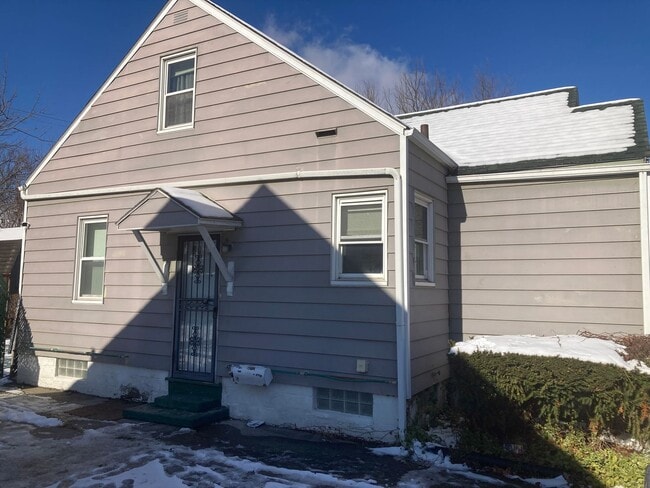 Building Photo - 870 Frederick Blvd