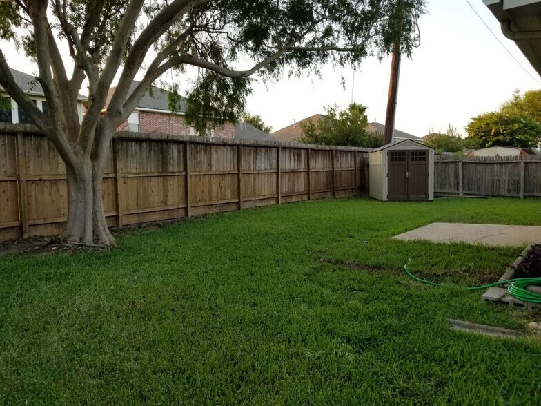 Building Photo - 7207 Brockington Dr