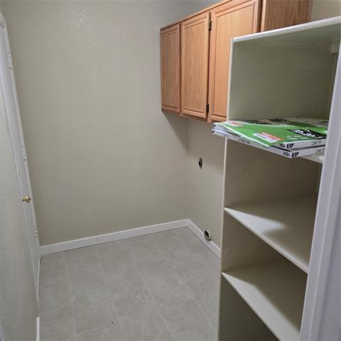 Building Photo - 7905 Flowertree Ct