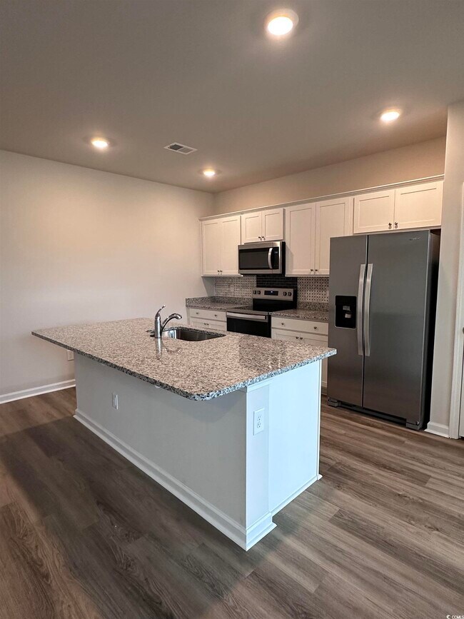 Building Photo - 5175 Yellowstone Dr