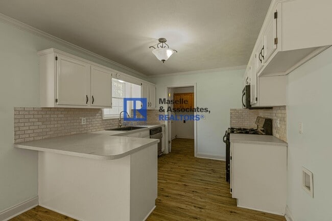 Building Photo - 3 Bed/2 Bath Home in Pearl
