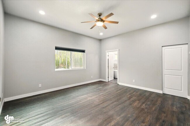 Building Photo - 8561 W Cormorant Way