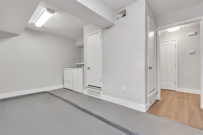 Building Photo - 10615 N Platt River Dr