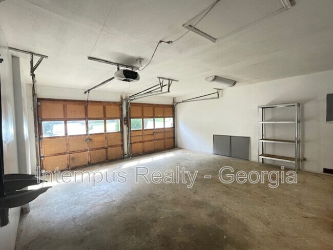 Building Photo - 10440 Virginia Pine Ln