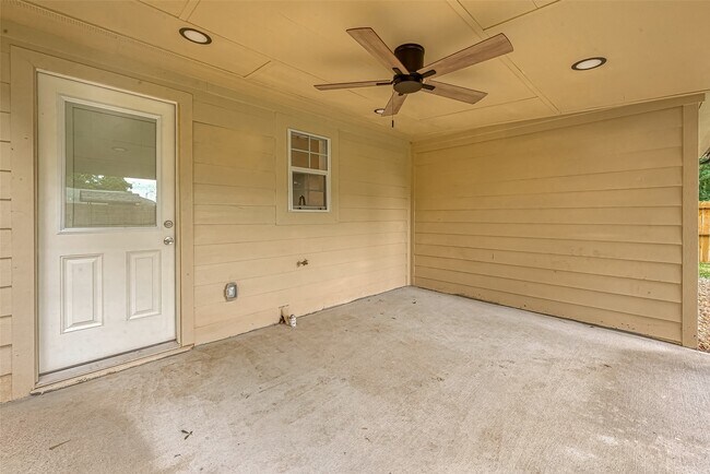 Building Photo - 5703 Belmark St