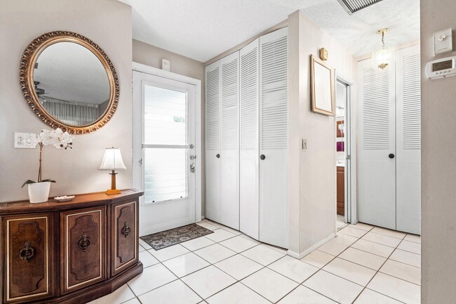 Building Photo - 2805 Crosley Dr E