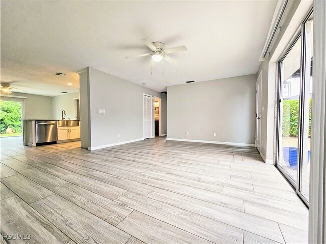 Building Photo - 523 SE 24th Ave