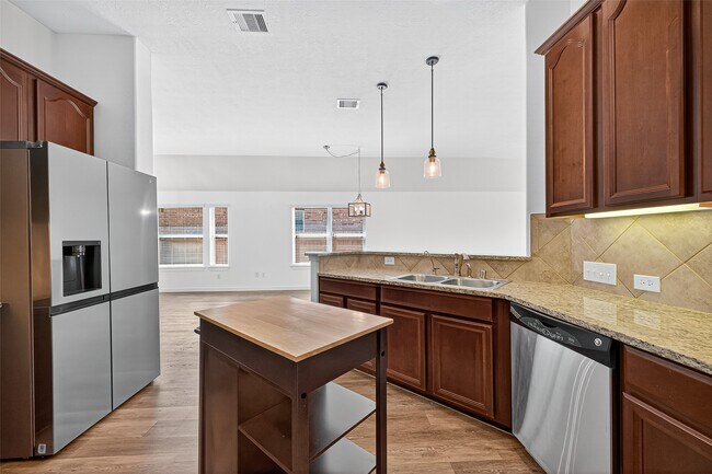 Building Photo - 16930 Creek Mountain Dr