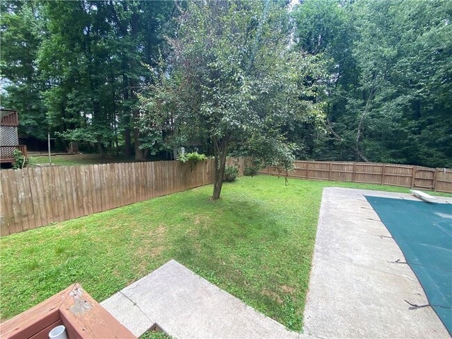 Building Photo - 207 Hood Rd NW