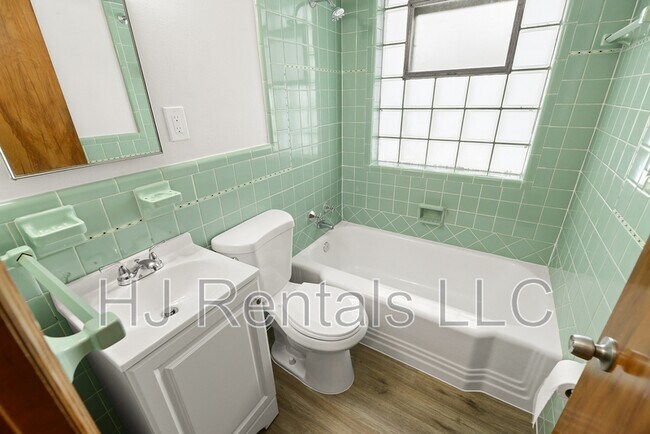 Building Photo - 1319 Chambers Rd