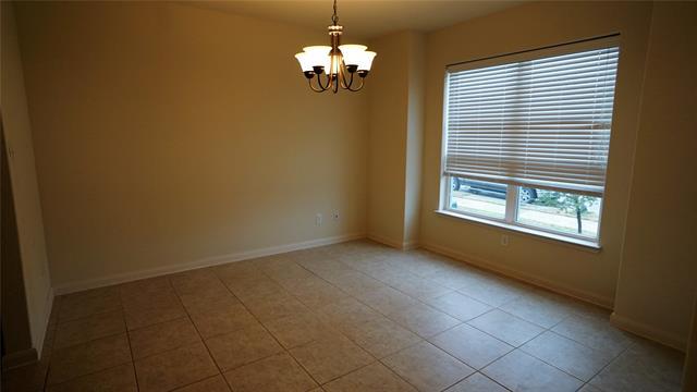 Building Photo - 813 Oak Valley