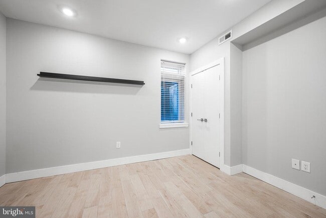 Building Photo - 1839- Blair St