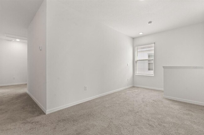 Building Photo - 33301 Darley Dl Trl