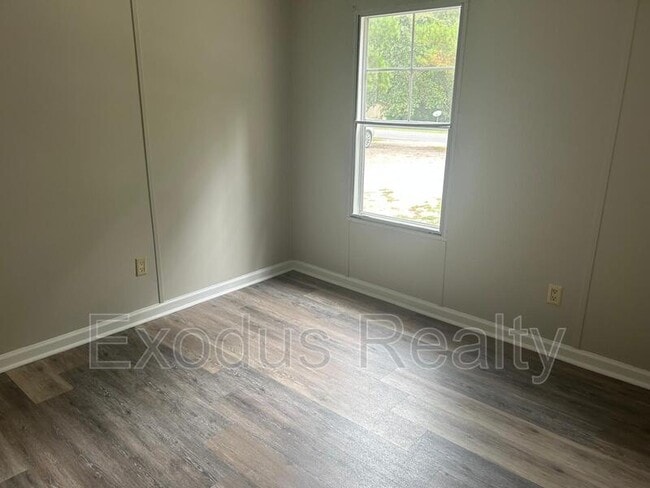 Building Photo - 475 Nicole Dr