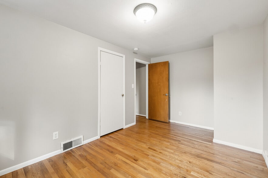 Building Photo - 19515 Fremont Ave N