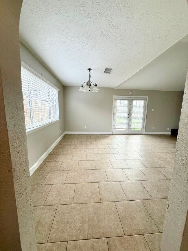 Building Photo - 16730 Frigate Dr